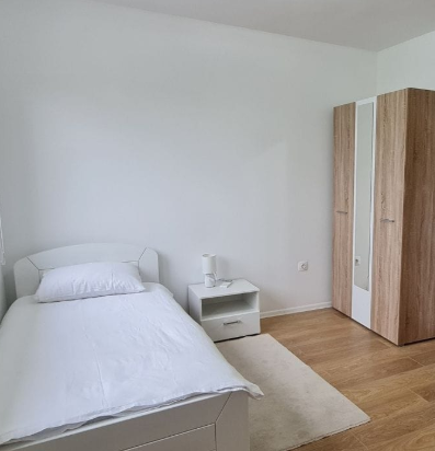 بيت للبيع في البوسنه